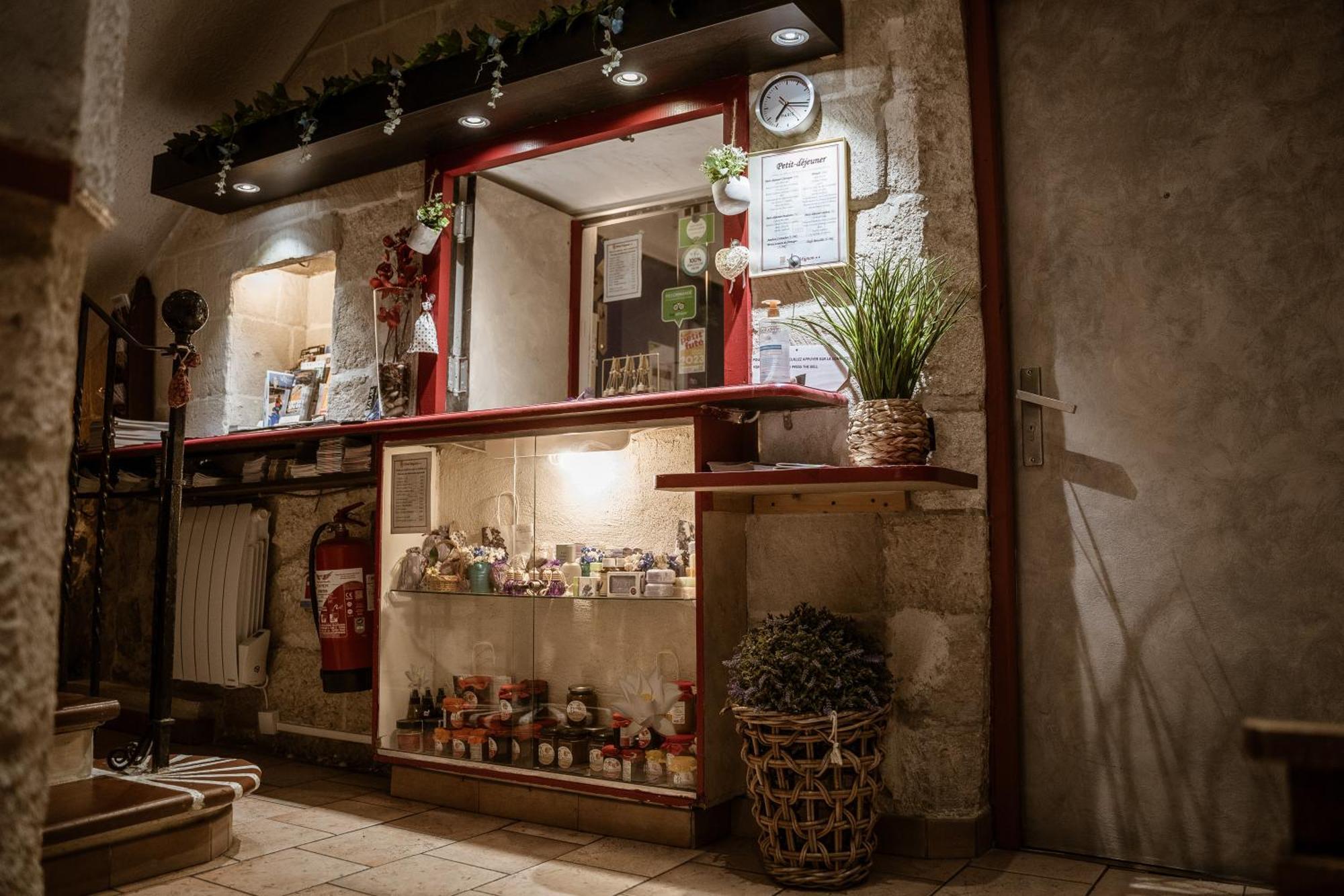 米农酒店 亞維農 外观 照片
